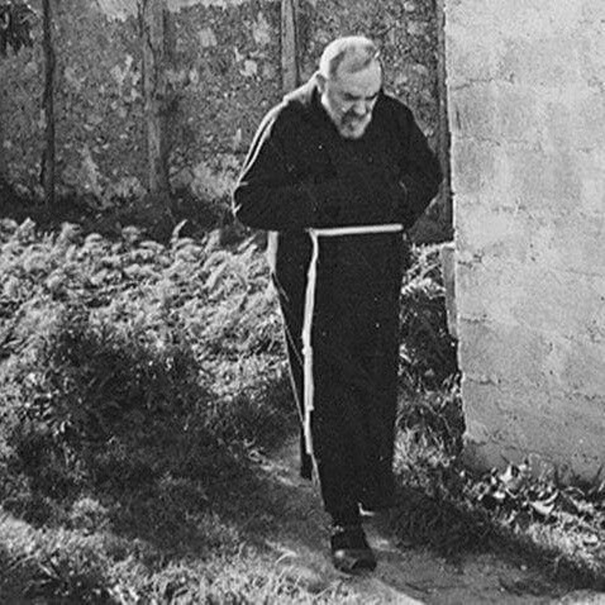 Padre Pio immagini da mandare su WhatsApp 8124