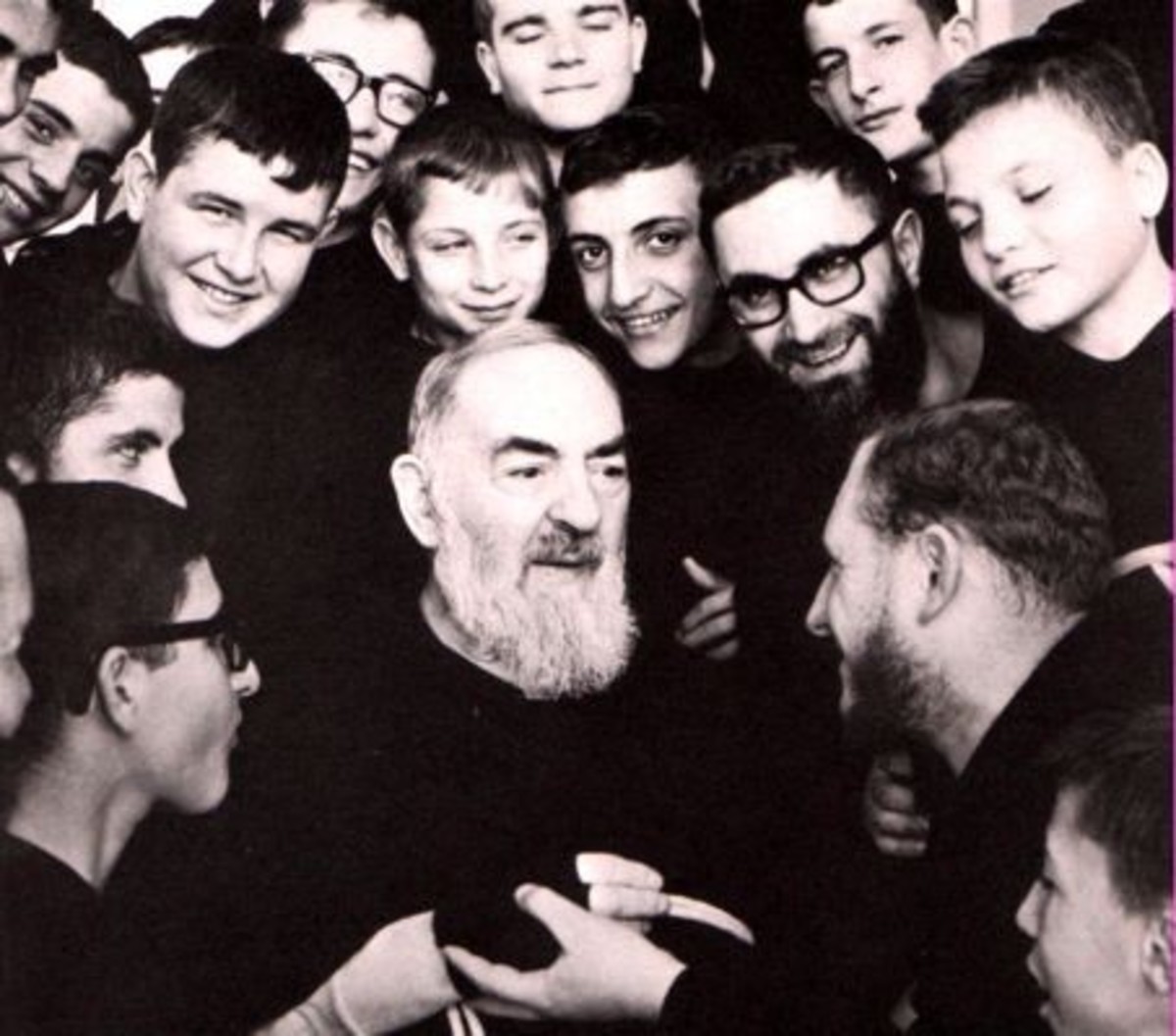 Padre Pio immagini da mandare su facebook 7457