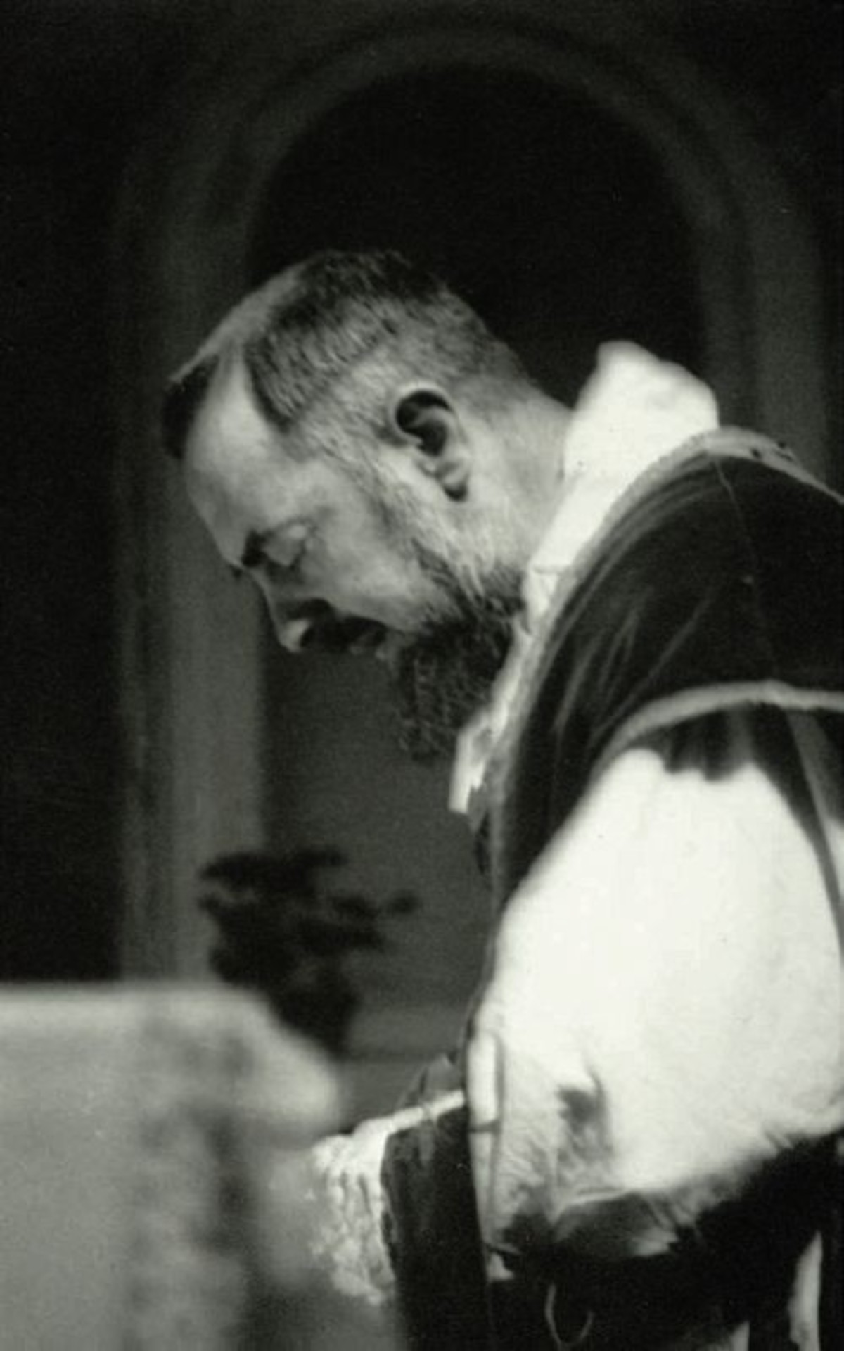 San Pio da Pietrelcina immagini bianco e nero 2
